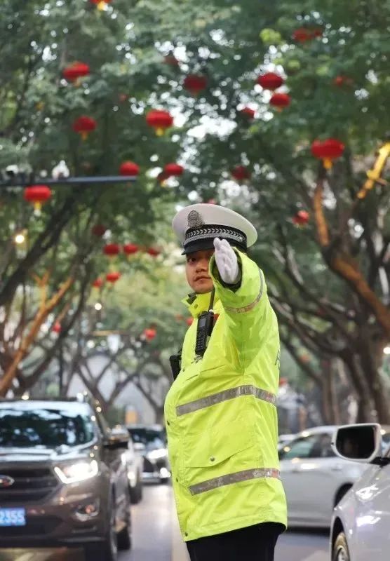  中心城區(qū)中小學(xué)春季開(kāi)學(xué)交通出行提示 __出行提示