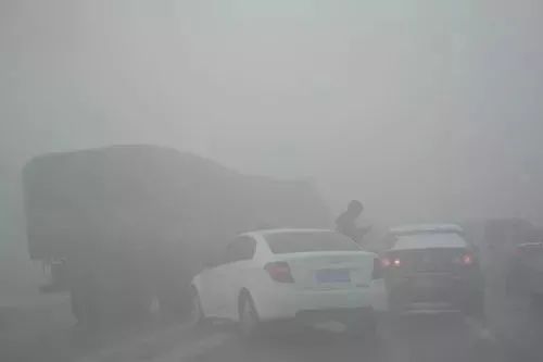 出行提示_秋冬交通安全指南_行人騎行安全注意事項(xiàng)